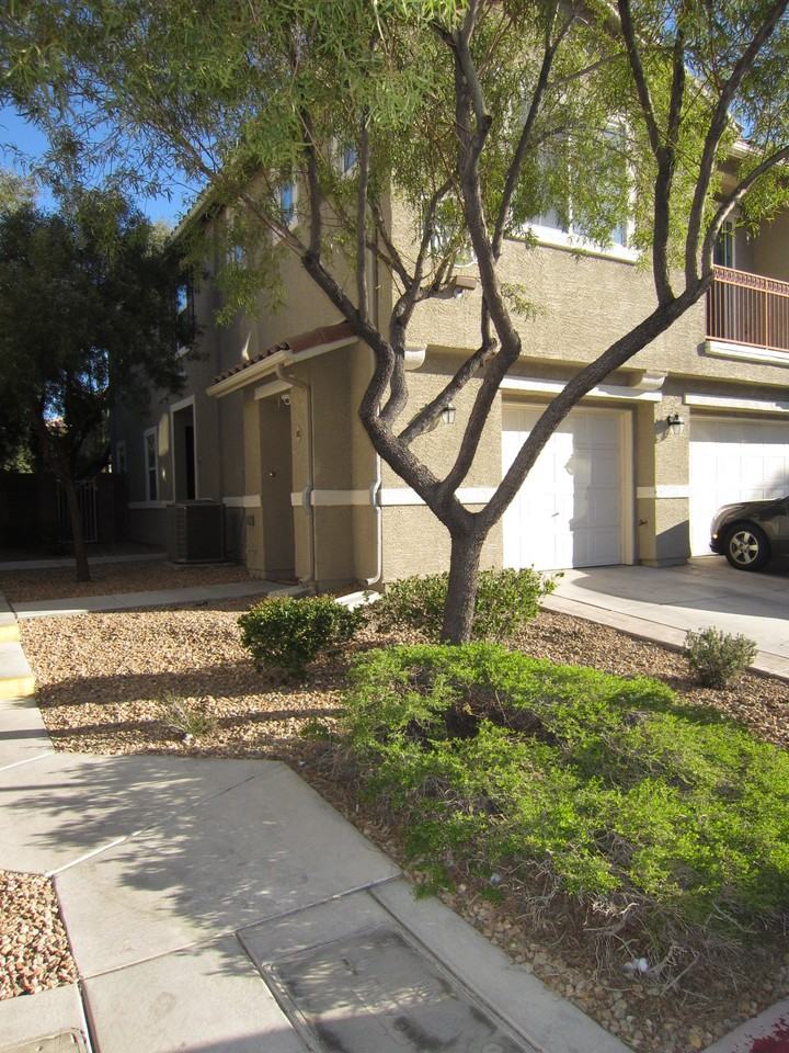 370 Kensington Palace Ave - Photo 2 of 20