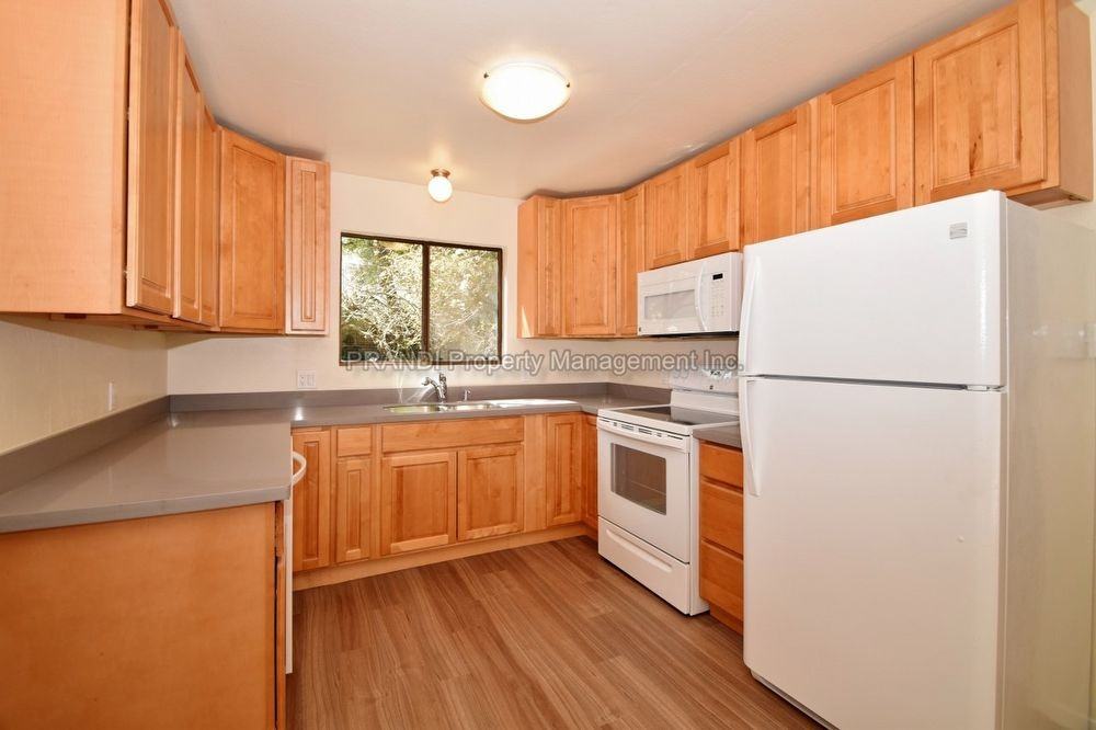 341 Cascade Dr - Photo 2 of 15