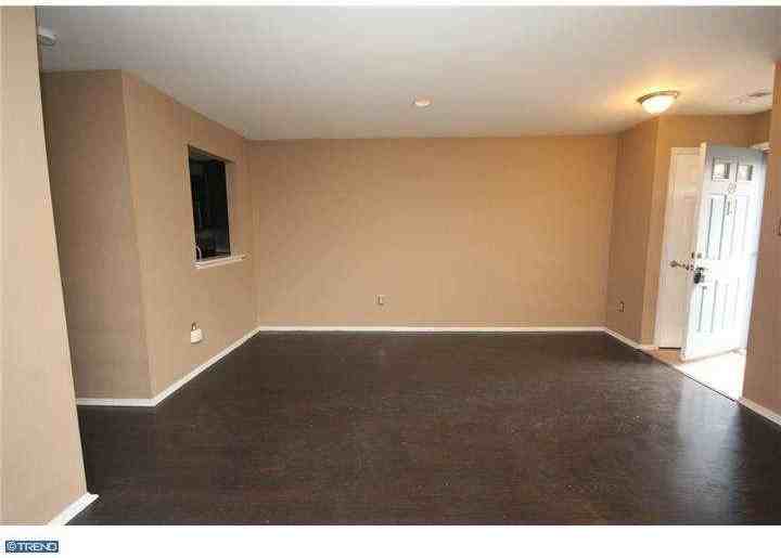 49 Wyndham Pl - Photo 2 of 9