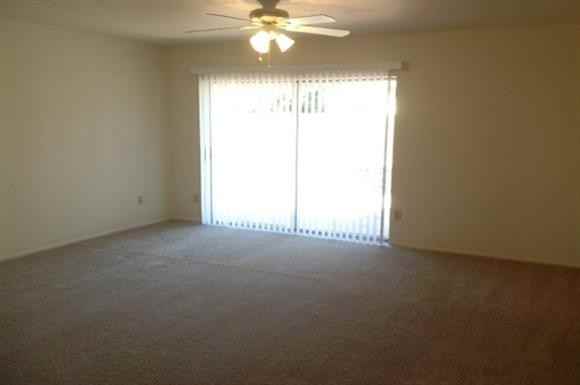 2031 S Palmer Cir - Photo 2 of 8