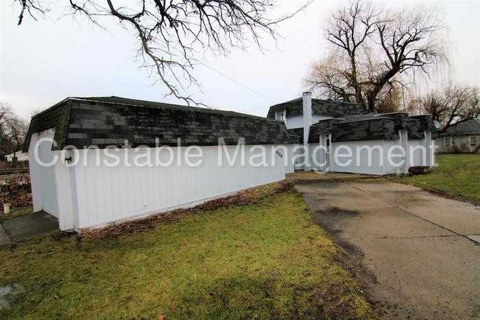 609 E Main St - Photo 2 of 10