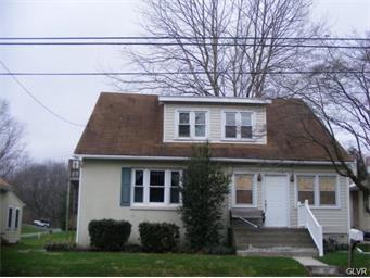 216 S Walnut St - Photo 2 of 11