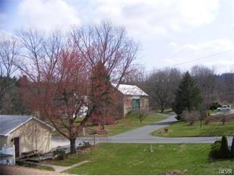 216 S Walnut St - Photo 3 of 11