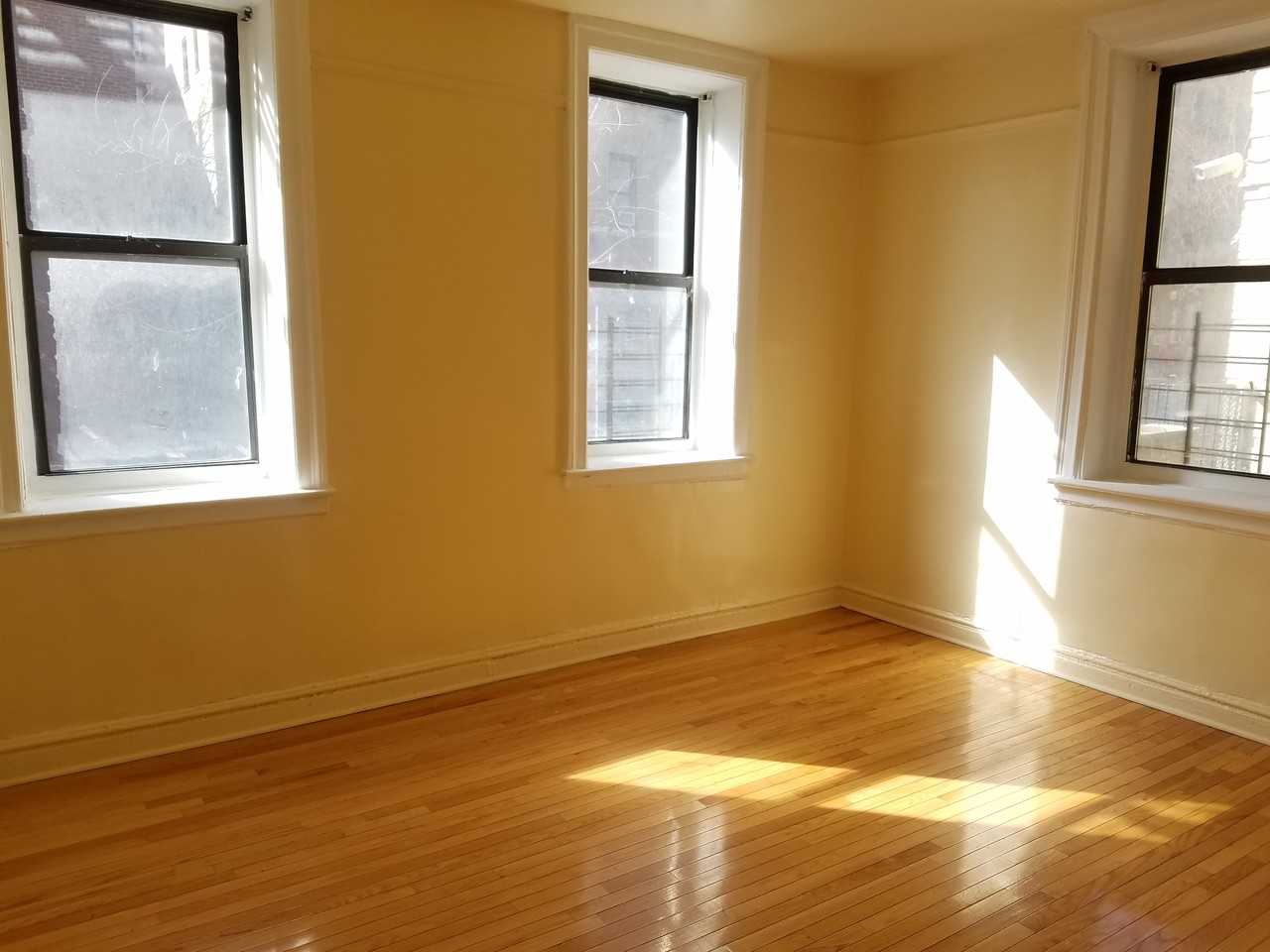 & 23 Thayer Street & Sherman #A5