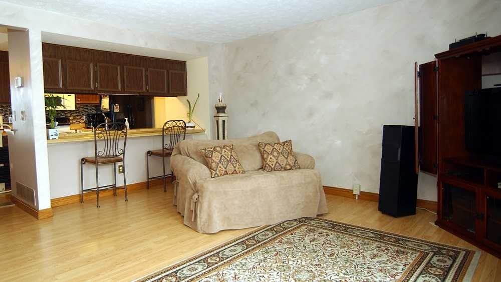 19329 Puritas Ave - Photo 3 of 11