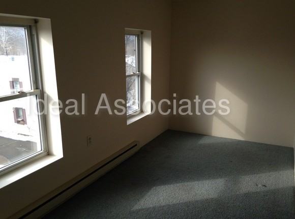 76-98 Queen St - Photo 3 of 6