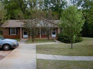 1140 Country Club Ln - Photo 3 of 4