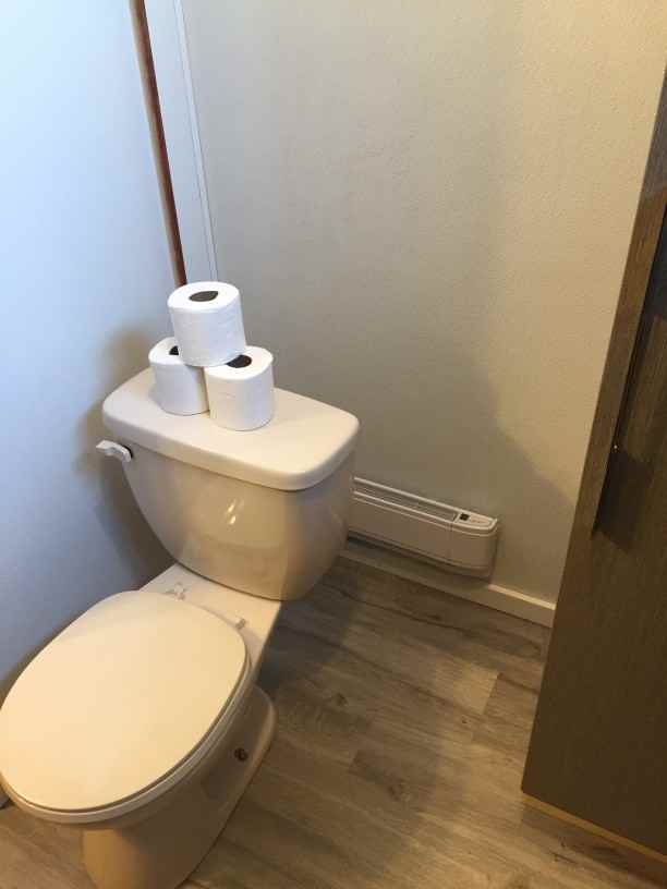 180 Court St S - Photo 2 of 6