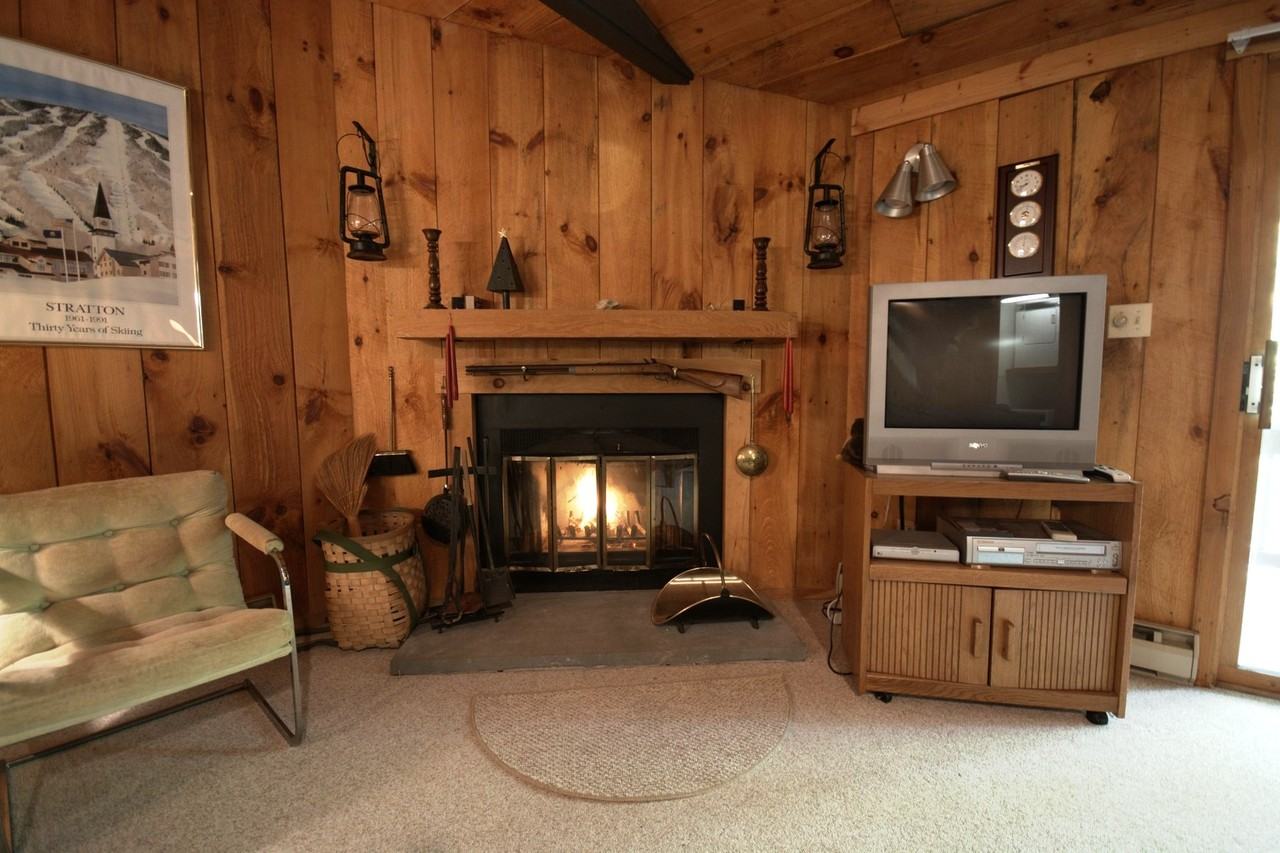 116 Cole Pond Rd - Photo 2 of 10