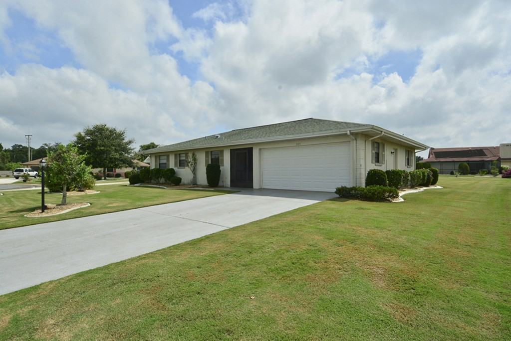 303 Sedgewick Ct - Photo 2 of 24