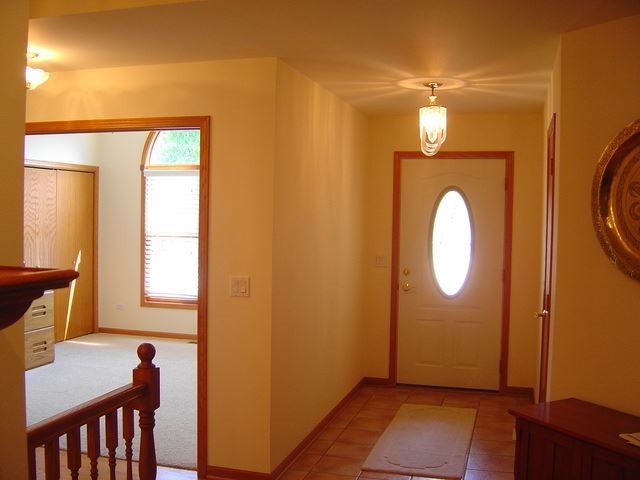 1000 Charles Ave - Photo 2 of 25