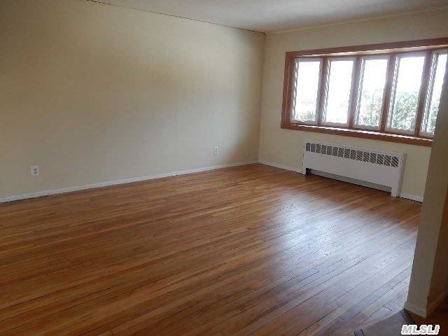 2 Holly Ln - Photo 3 of 13