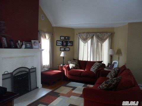 680 S Wellwood Ave - Photo 3 of 15