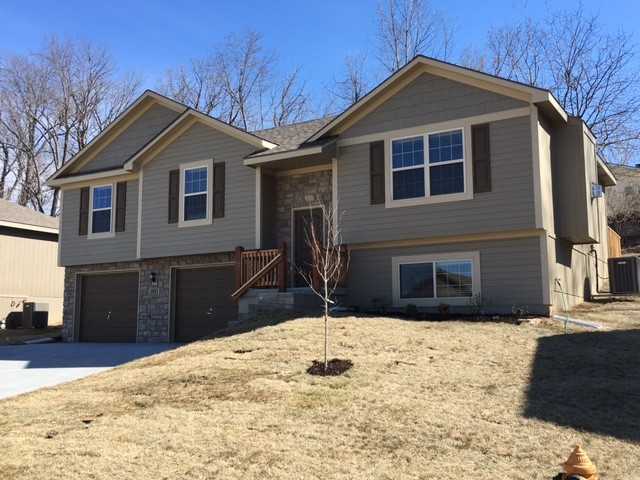 1933 S Elizabeth Ave - Photo 2 of 21