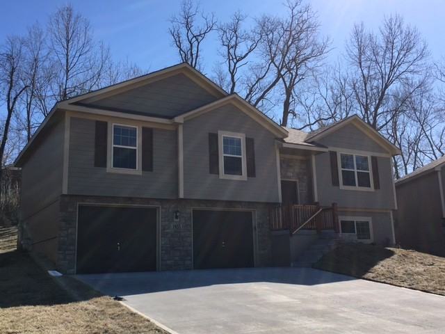 1933 S Elizabeth Ave - Photo 3 of 21