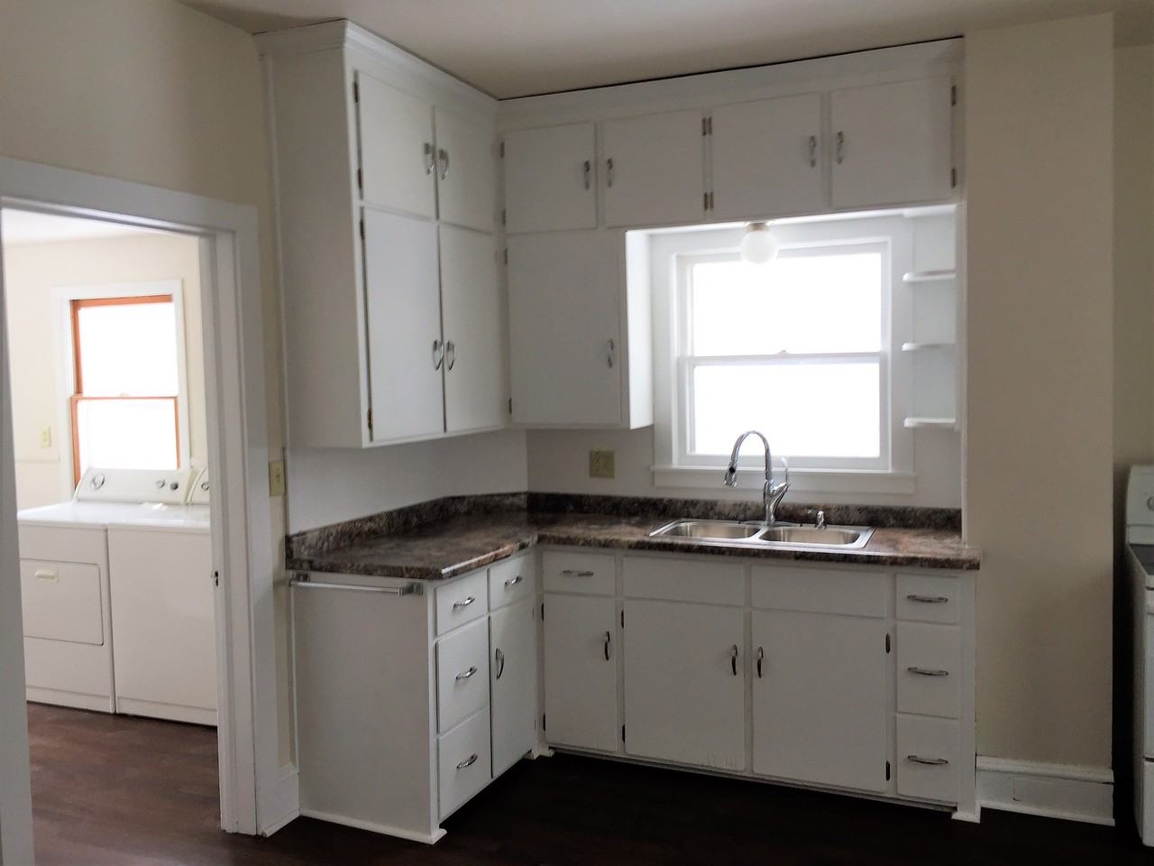 2912 3rd St - Photo 2 of 16