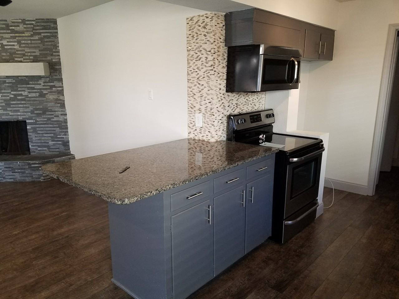 930 Green Castle Dr - Photo 2 of 14