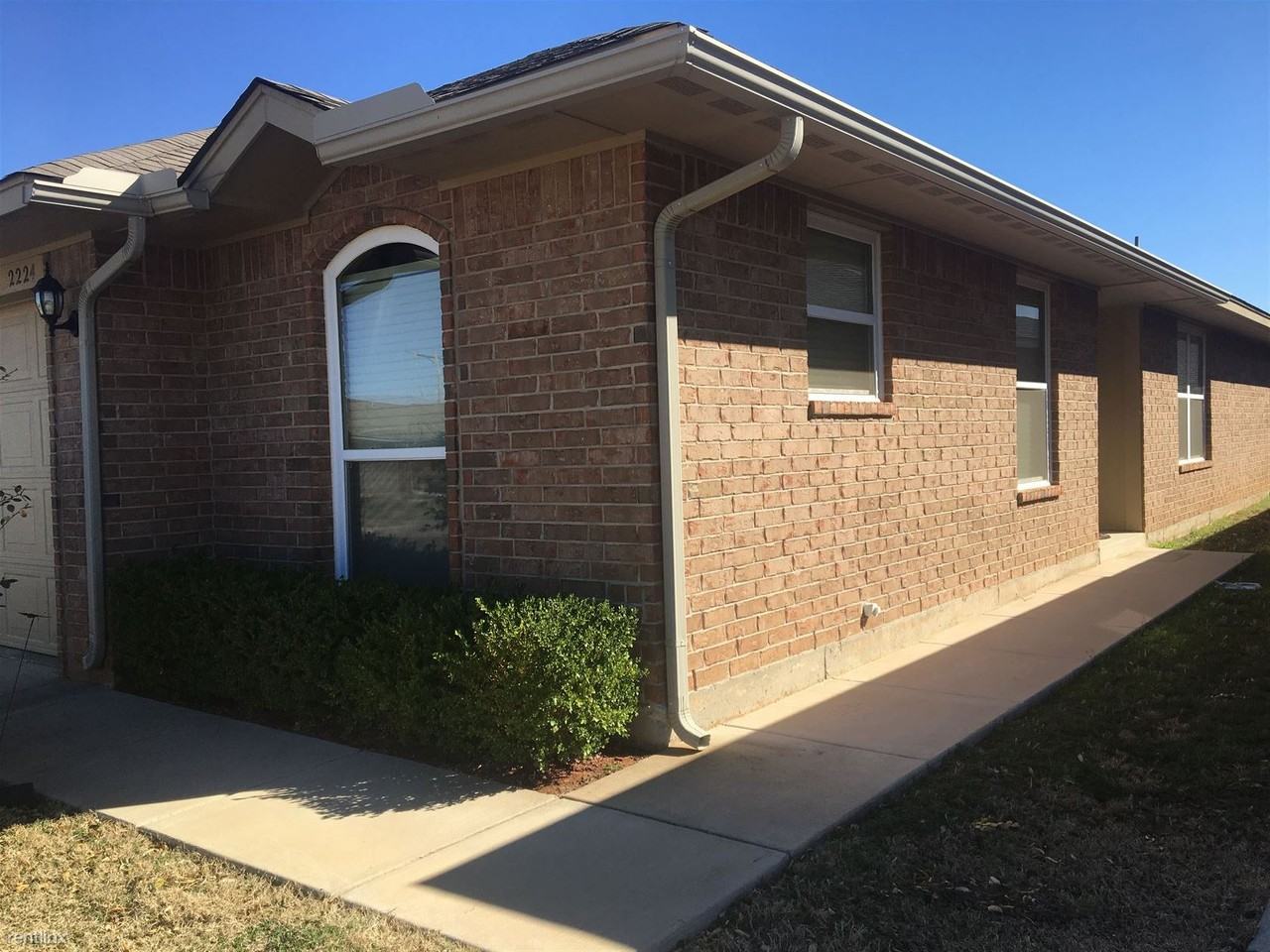 2224 NW 199th St - Photo 2 of 18