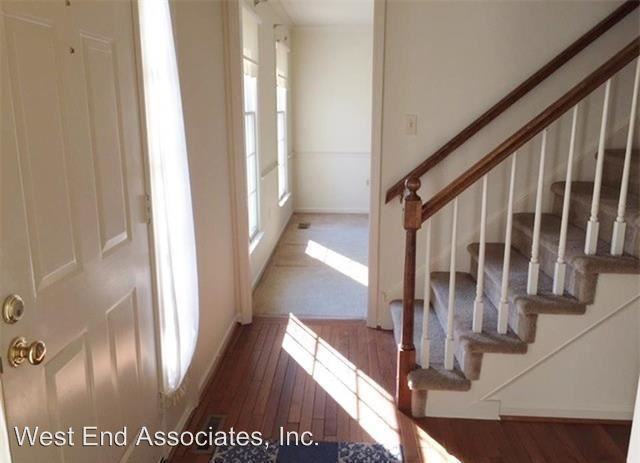 2112 Goldenrod Dr - Photo 2 of 12