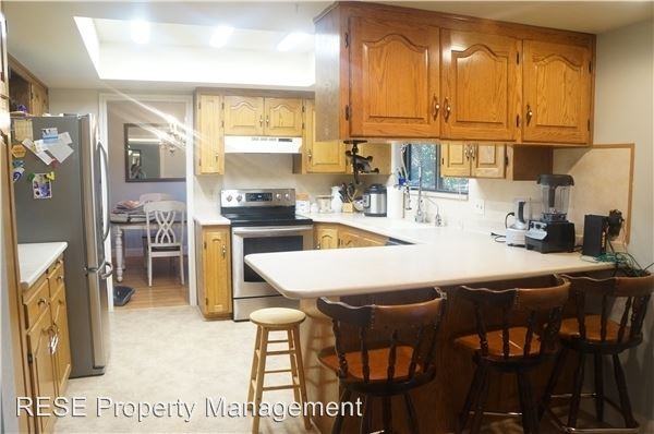 1265 Willow Dr - Photo 2 of 31