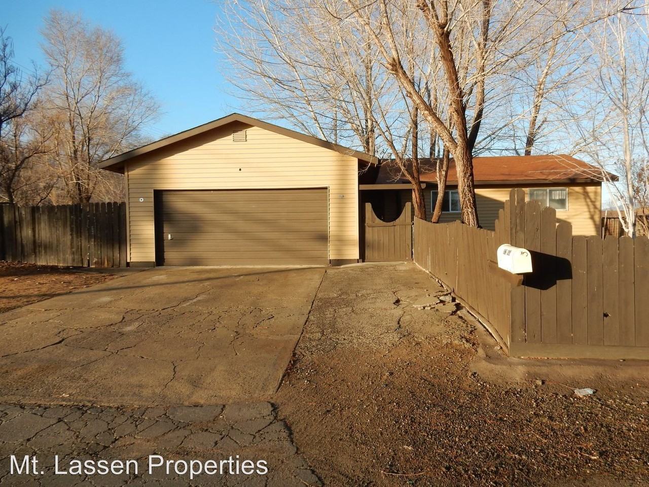 472-855 Adele Ct - Photo 2 of 10