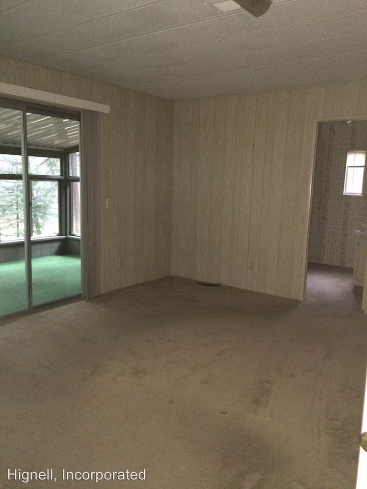 13890 Cascade Dr - Photo 2 of 10