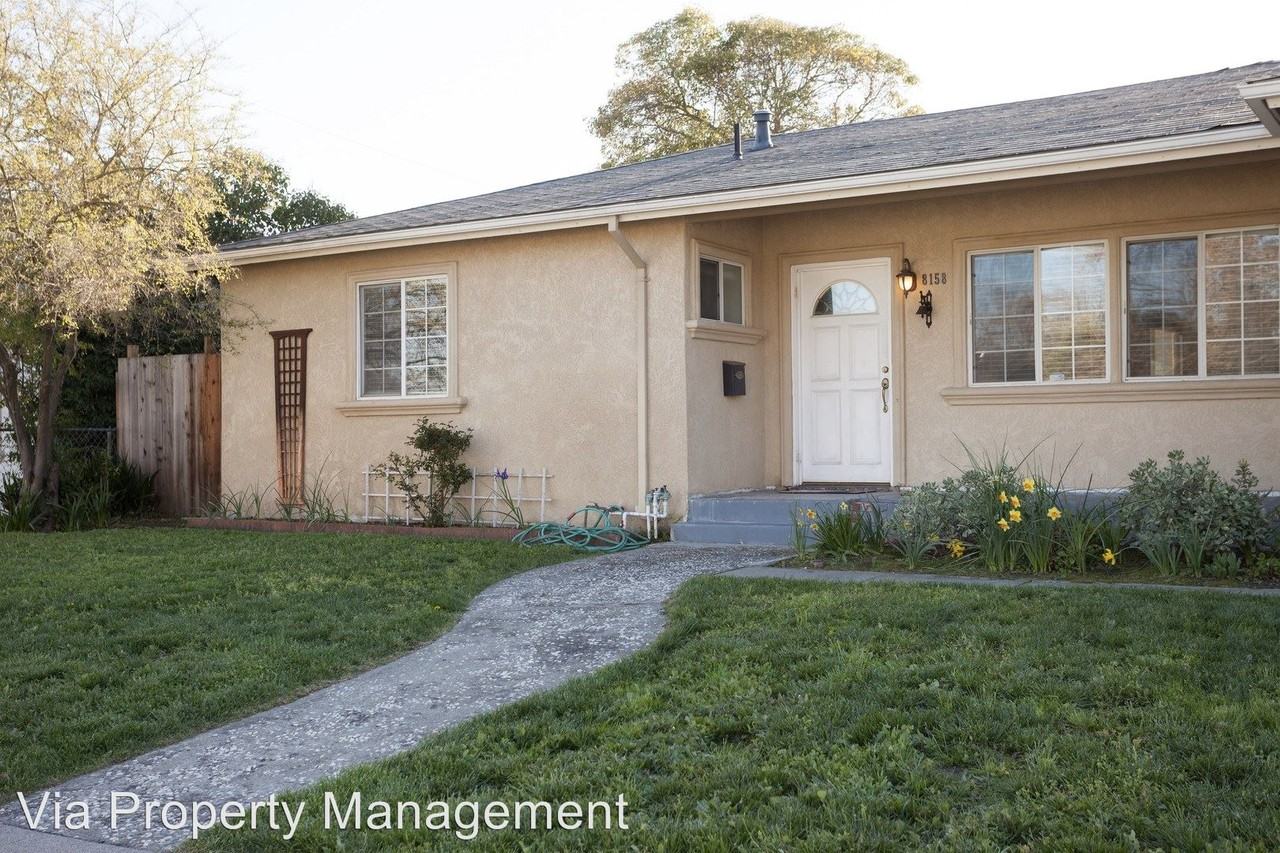 8158 Tamarack Dr - Photo 2 of 17