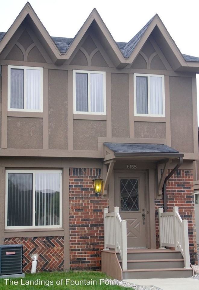 6188 Fountain Pointe - Photo 2 of 7