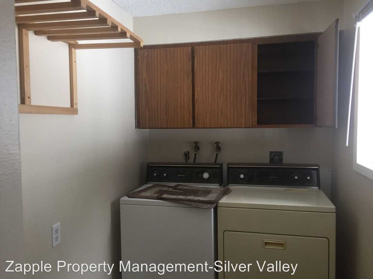 304 Pole Line Ave - Photo 2 of 9