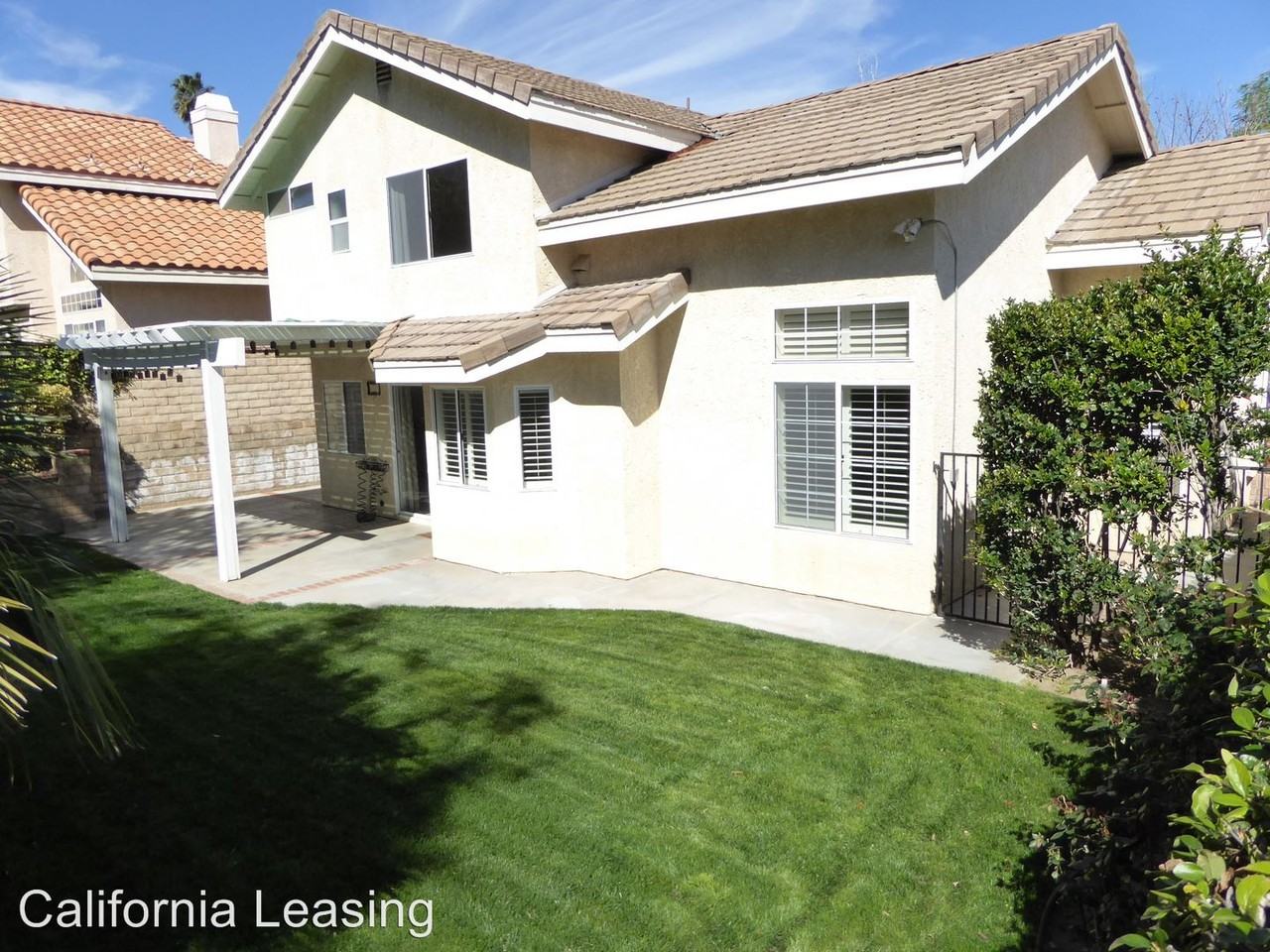 22010 Grovepark Dr - Photo 3 of 11