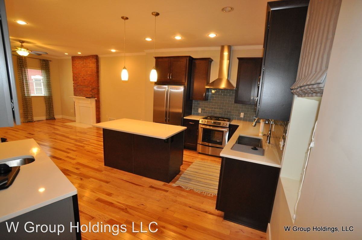 189 34th St - Photo 2 of 20