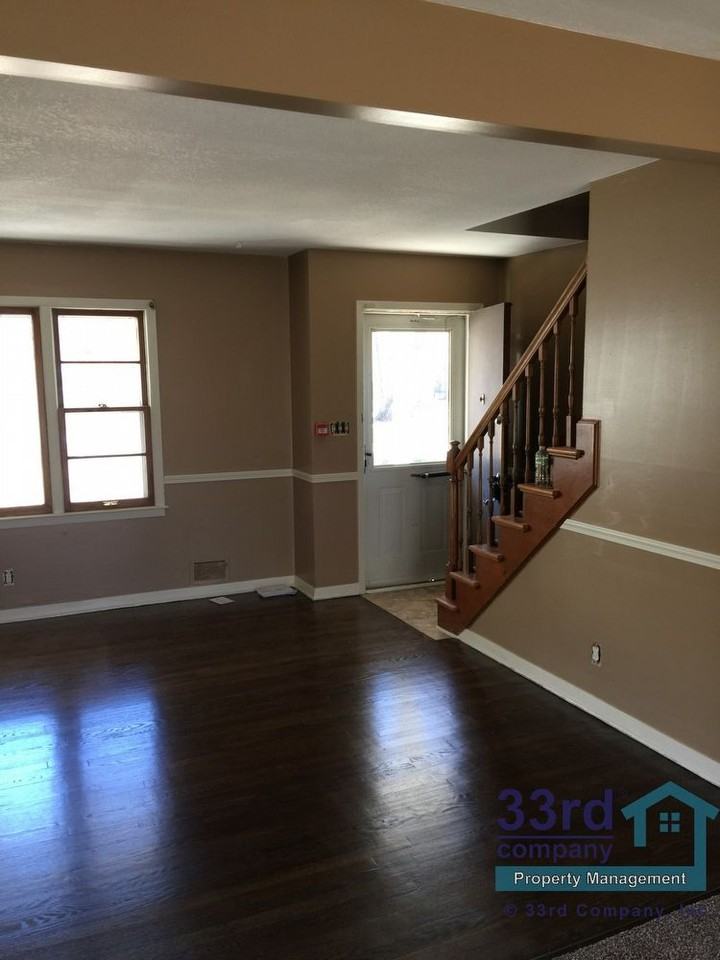 6936 Barkley St - Photo 3 of 13