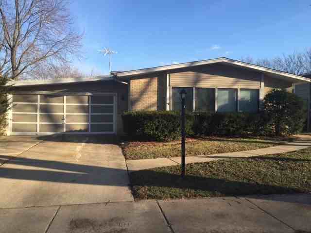 251 N Pleasant Dr - Photo 2 of 26