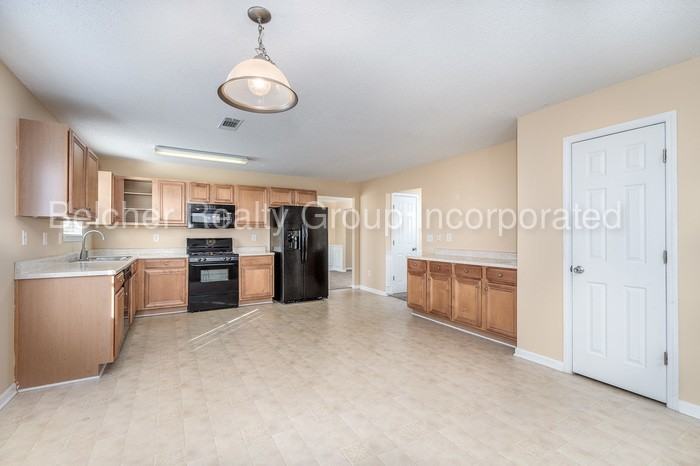 531 S River Rd - Photo 2 of 10