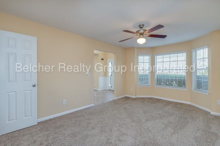 531 S River Rd - Photo 3 of 10