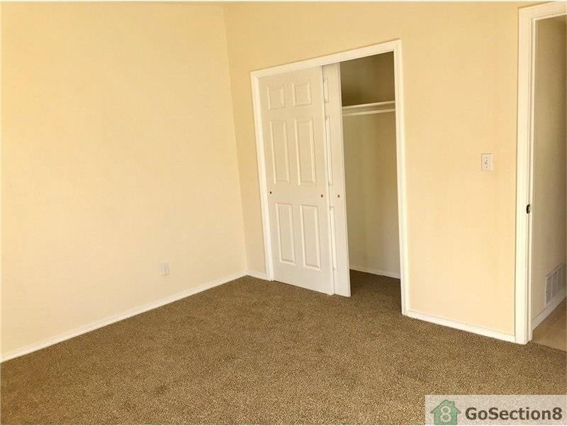 10521 Brian Mooney Ave - Photo 2 of 11