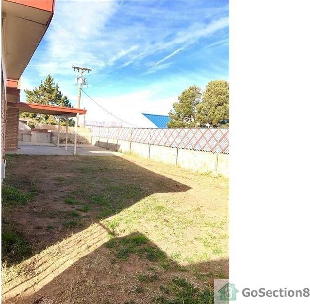 10521 Brian Mooney Ave - Photo 3 of 11