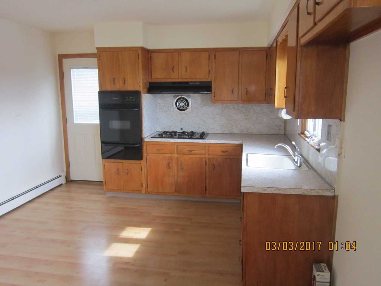 117 Rose Pl - Photo 3 of 12