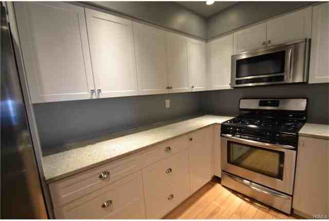 10 Dylan Ct - Photo 2 of 23