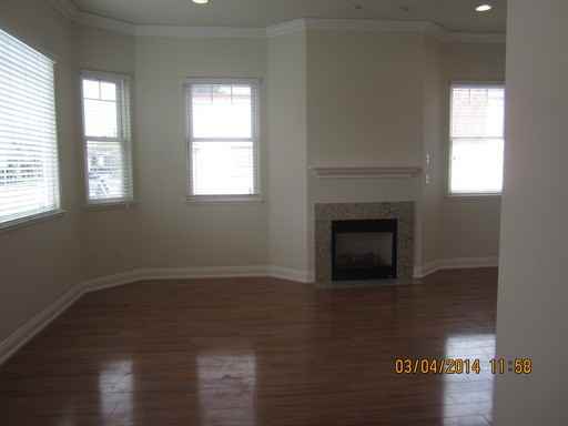 806 S Second St - Photo 3 of 10