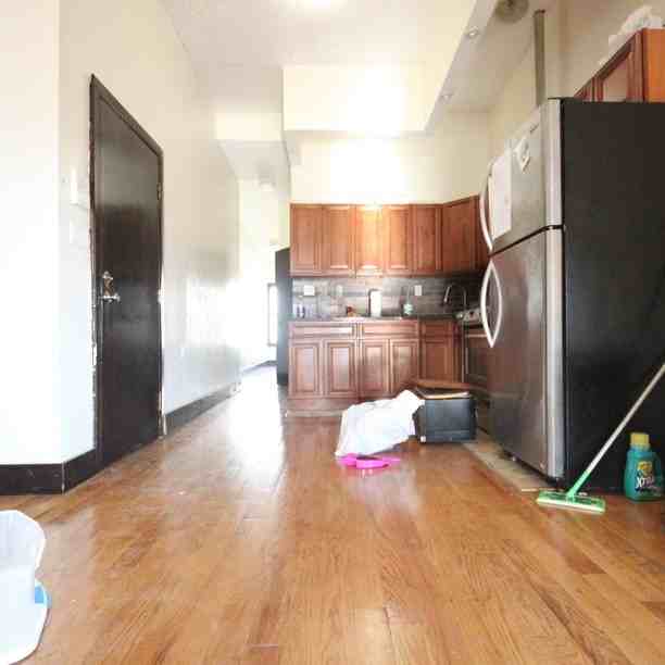 Stockholm Street #3A