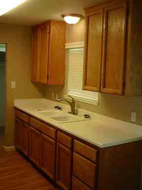 1617 Catalpa St - Photo 2 of 9