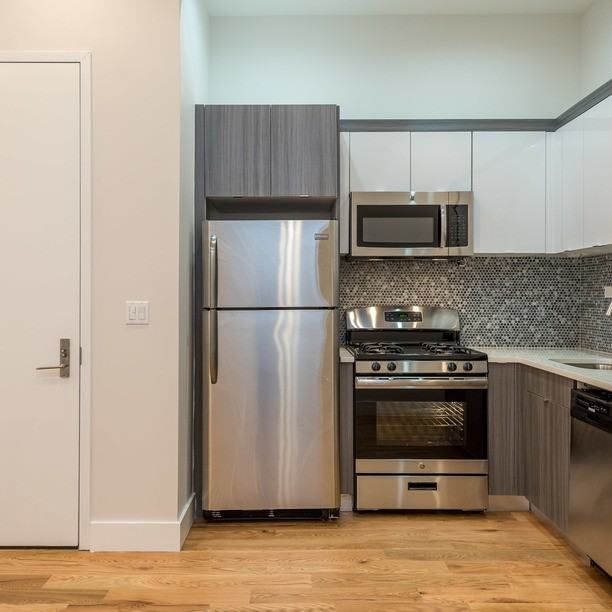 Onderdonk Avenue #2-P