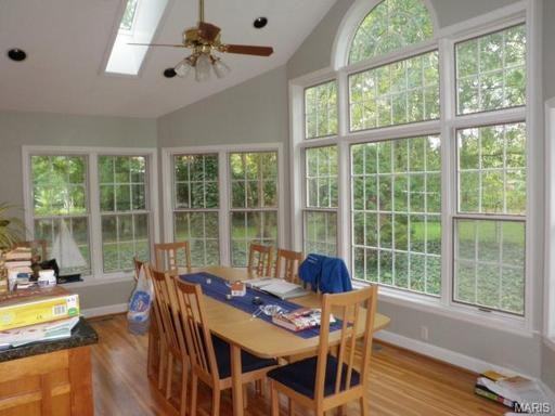 9747 Litzsinger Rd - Photo 3 of 17