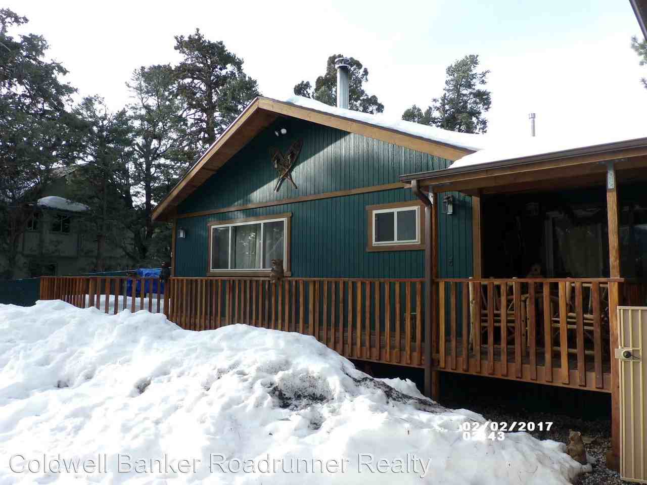 1076 Mt Shasta Rd - Photo 2 of 30