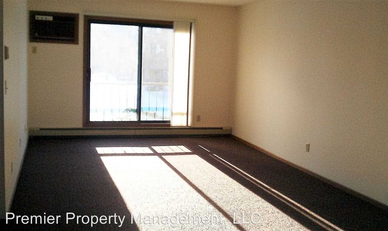 28 3rd Ave NE - Photo 2 of 6