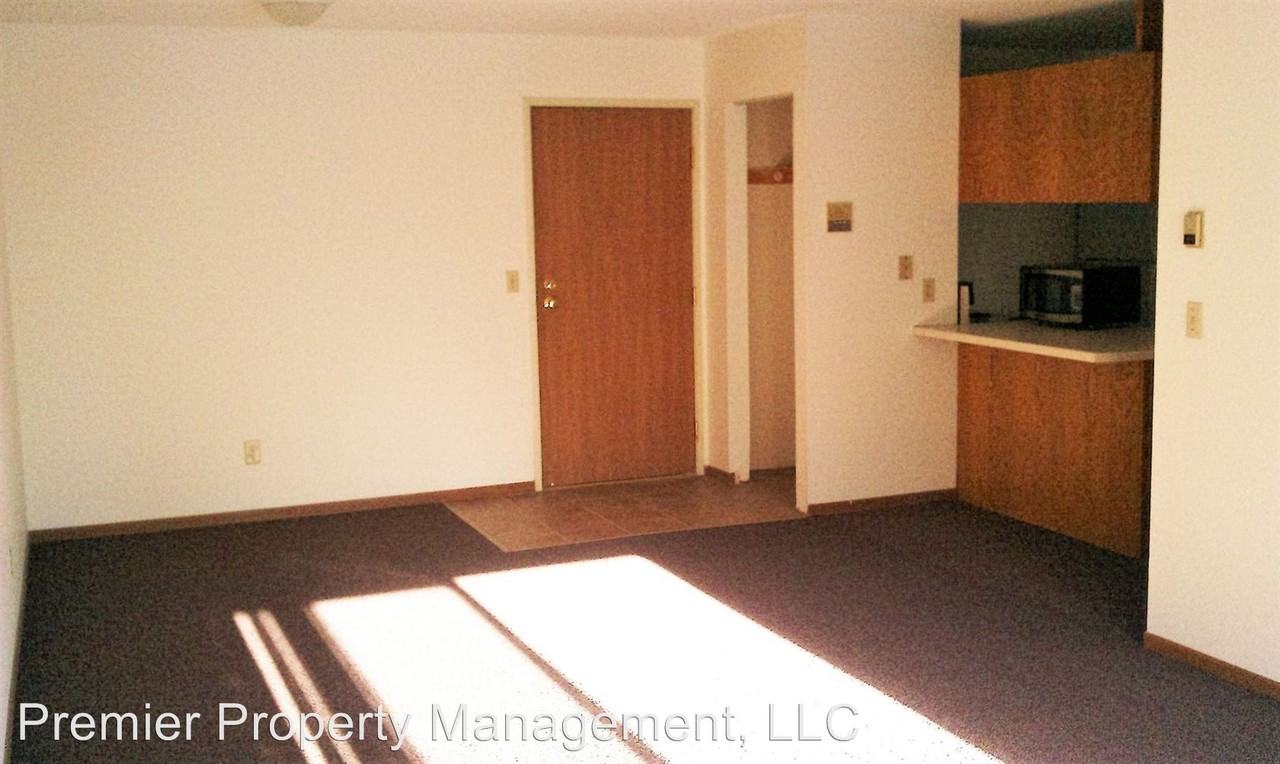 28 3rd Ave NE - Photo 3 of 6