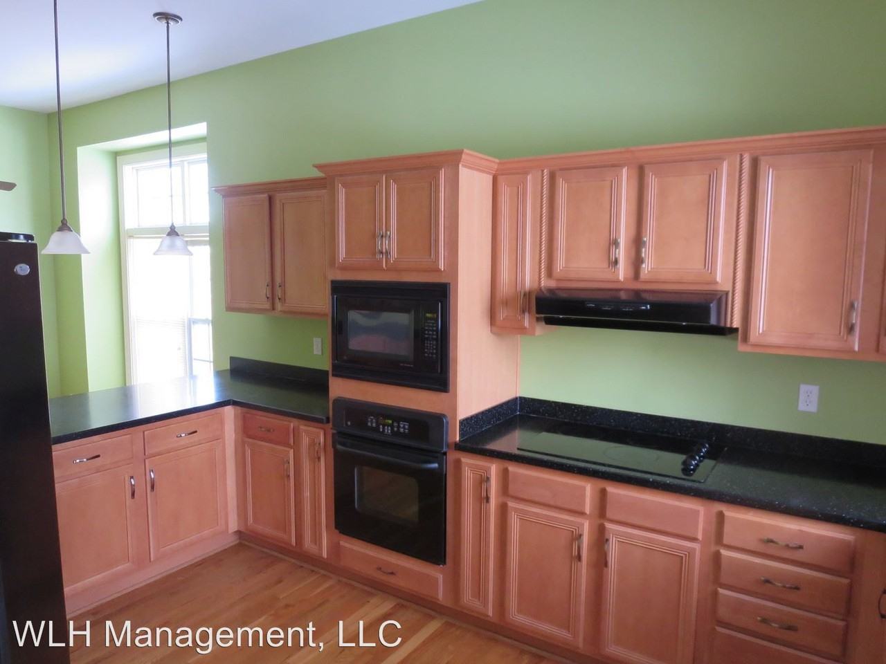 1010 Champions Cir - Photo 3 of 16