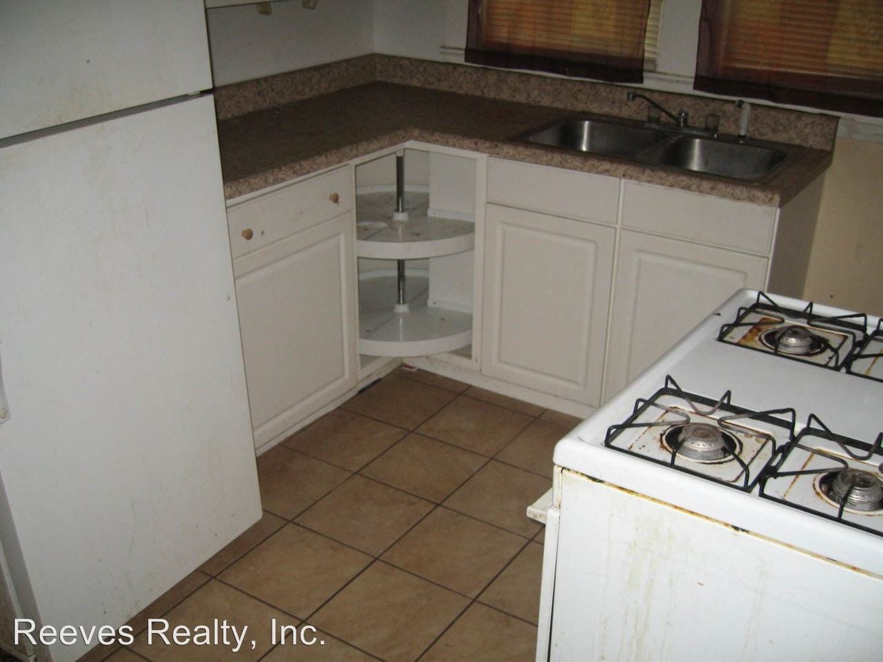 2522 Club House Rd - Photo 3 of 6