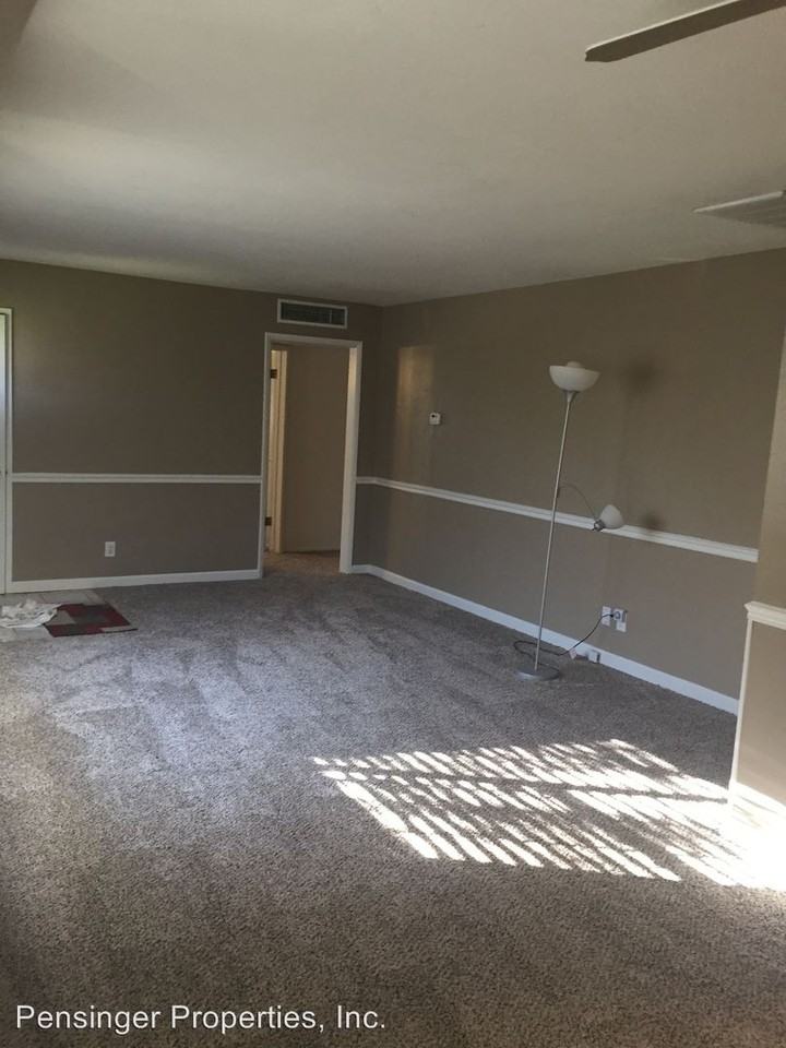 2824 Baylor St - Photo 2 of 15
